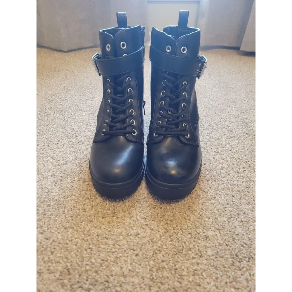 No Boundaries Womens Platform Combat Boots Black Lug Sole Size 8W NEW